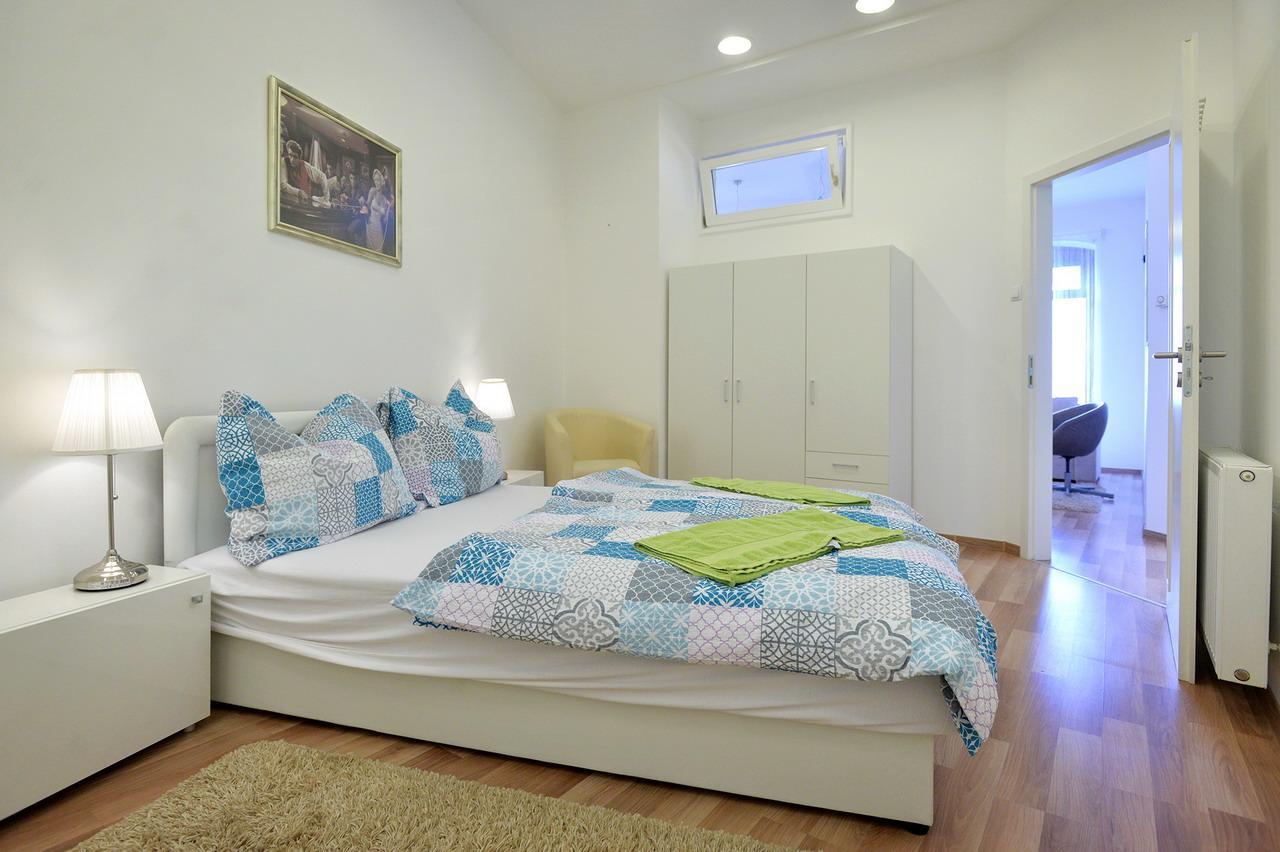 Corner Apartman Eger Exterior photo